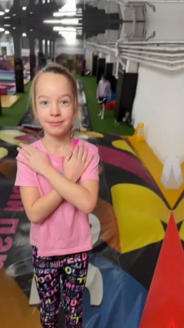 В батутном центре Космос #батутныйцентр #батут #прыжок