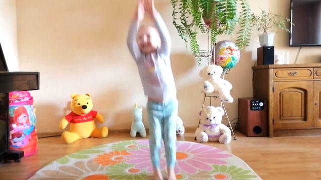 Неллі показує що треба робити щоб бути здоровою/Nelli Shows What To Do To Be Healthy