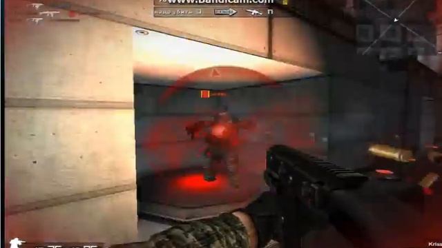 мой Друг играет в Комбат Армс