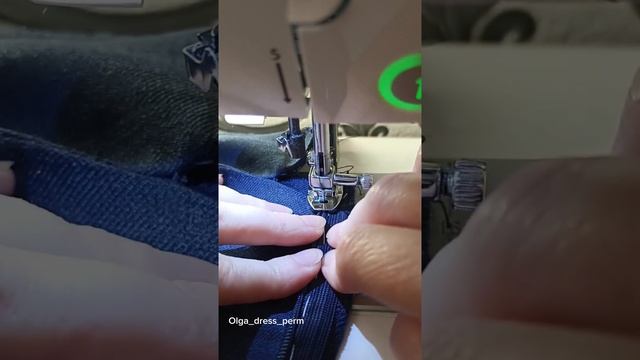 КАК ВСТАВИТЬ ПОТАЙНУЮ МОЛНИЮ НА ПЛАТЬЕ В КЛЕТКУ.