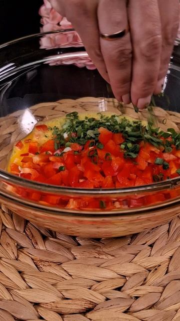 Рисовый пирог с сосисками и овощами смотреть онлайн