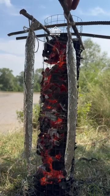 Вертикальный мангал для колбасок и овощей смотреть онлайн