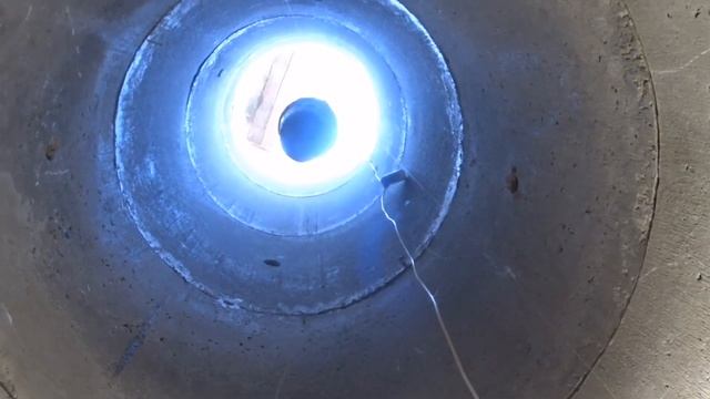 Глубокий дренажный колодец копаем подольдом
