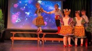 «На златом крыльце сидели» детский сюжетный танец