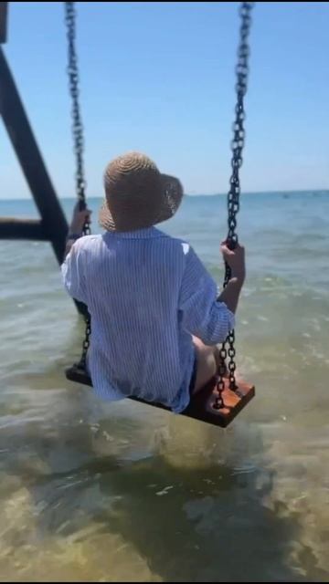 Качели и море. #твоямечтатвояреальность смотреть онлайн