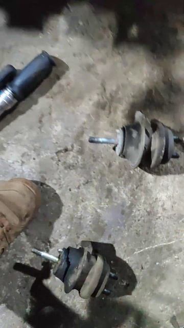 Порвались подушки ДВС #2jz жду "новые". #automobile #lexus #ремонт смотреть онлайн