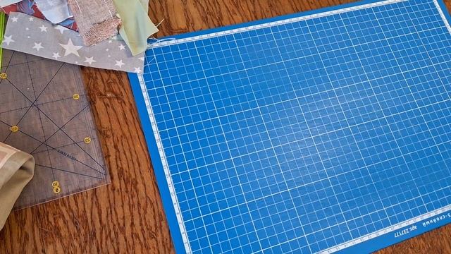 Начала шить наволочки на диванные подушки. смотреть онлайн