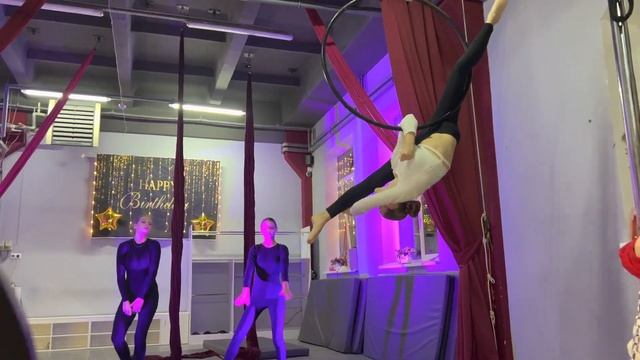 Полотна: Березняк Єлизавета , Хазова Аліна, Кільце: Давидова Ольга смотреть онлайн