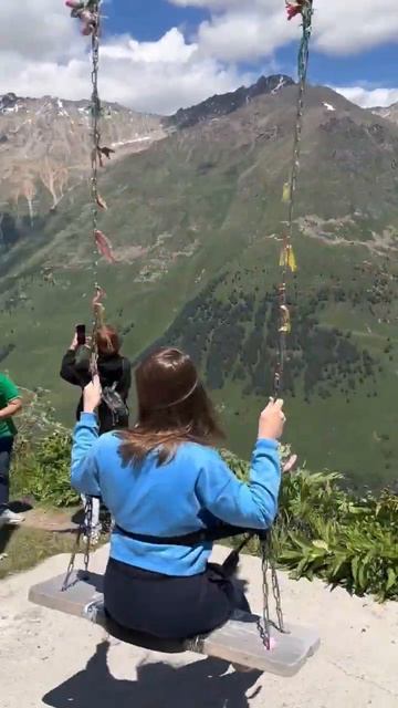 Тур на Эльбрус. Качель на горе Чегет. Свобода!!! смотреть онлайн