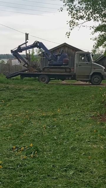 приехали делать колодец.🎴 смотреть онлайн