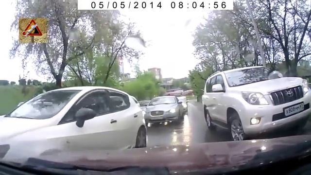 Беспредел на дорогах или как БЫДЛО беспределят на дороге смотреть онлайн