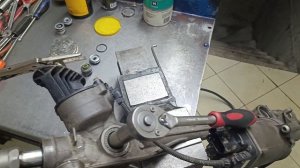 SKODA OCTAVIA 2018 ГОД, СТУЧИТ РУЛЕВАЯ РЕЙКА