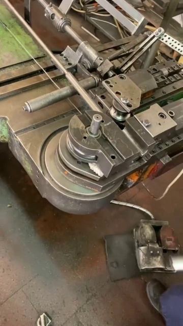 Гибка труб с дорном. Согнуть трубу на трубогибе. Трубо? смотреть онлайн