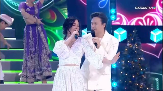 Айкерім Қалаубаева & Нұрсұлтан Нұрбердиев - Жаңа жыл кешінде. смотреть онлайн