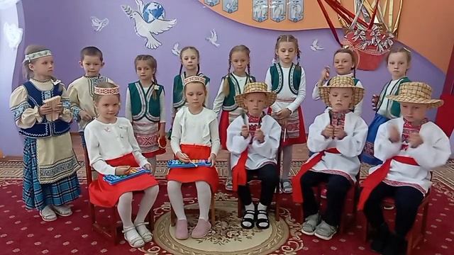 Игра на детских музыкальных инструментах "Во поле бер? смотреть онлайн