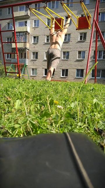 КОГДА ПОЗВАЛИ ПОКАЧАТЬСЯ НА КАЧЕЛЯХ... смотреть онлайн