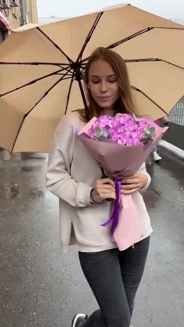 3 сиреневых гортензий с эвкалиптом #цветымосква #горте смотреть онлайн