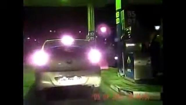 Приколы из серии " Осторожно ! Девушки за рулем.! " смотреть онлайн