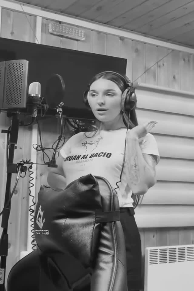 Подарок нам организаторам от участниц. Песня специально написана для этого случая. смотреть онлайн