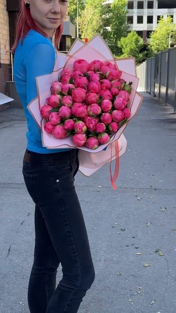 Букет из 45 коралловых пионов#цветымосква #пионы смотреть онлайн