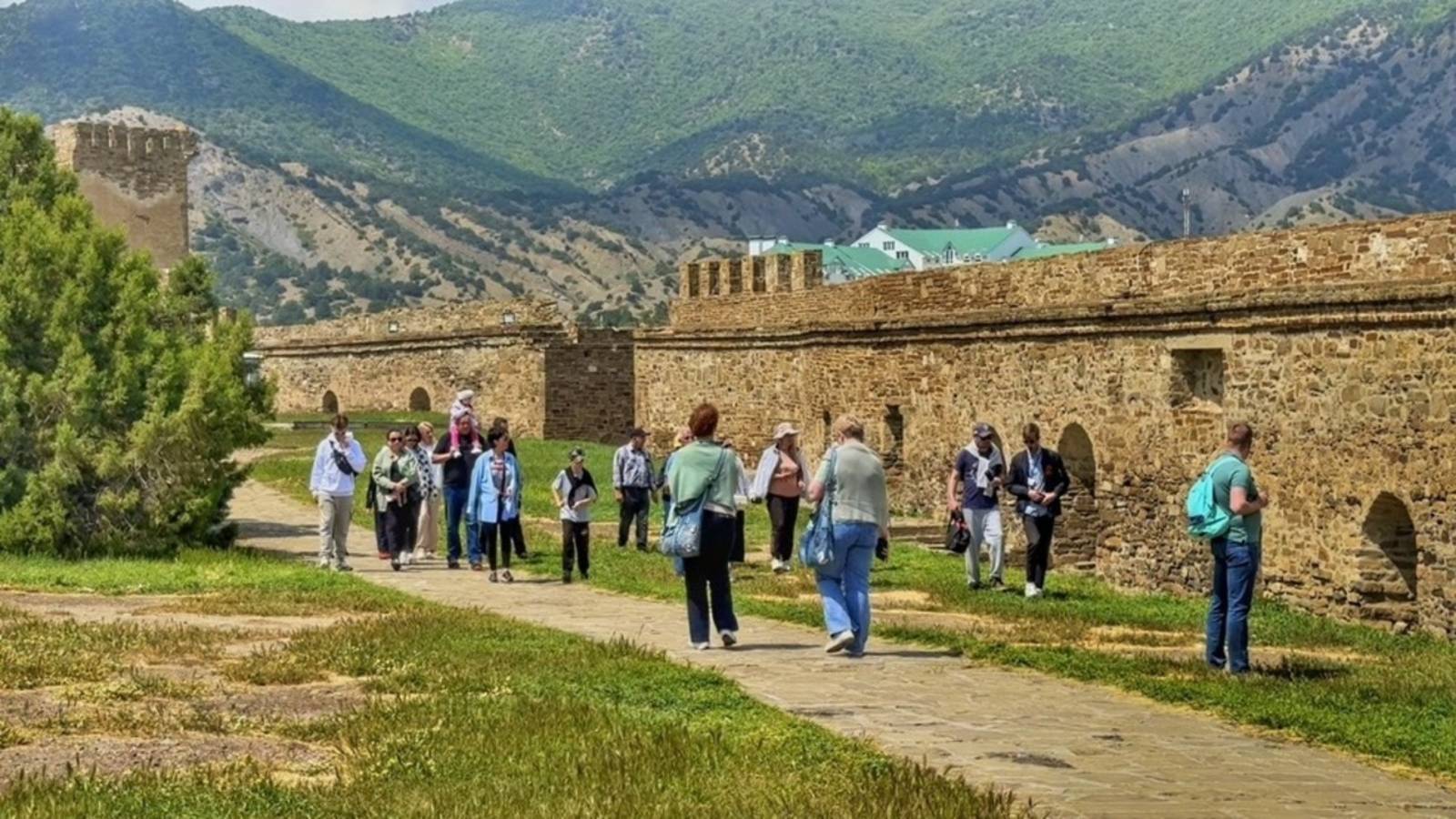 В КРЫМ не попасть! Что делать туристам? СЕЗОН 2025. ПОКАЗЫВАЕМ всю правду! смотреть онлайн