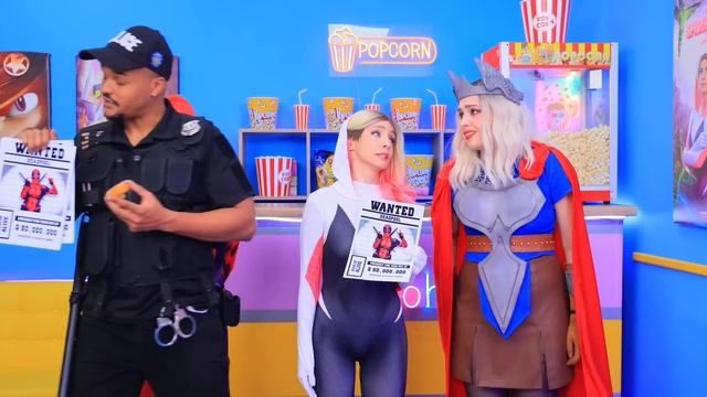 Ненастоящие супергерои против реальных супергероев! ? смотреть онлайн