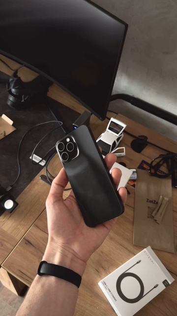 Полиуретановая защита на 15 Pro Max в данном случае смотреть онлайн