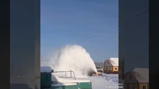 Фонтан из снега. Красота. Россия. Башкирия. Башкортостан смотреть онлайн