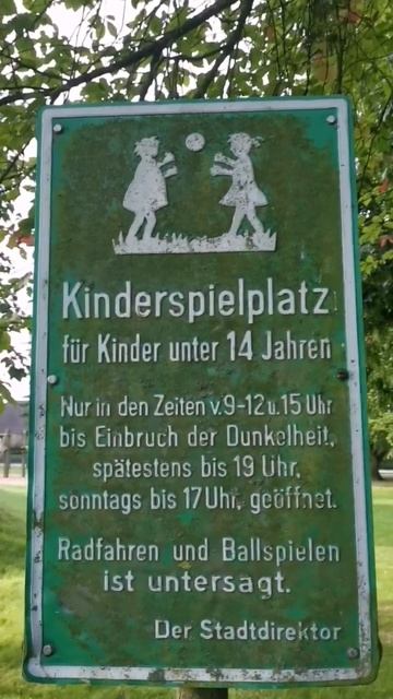 Табличка на детской площадке смотреть онлайн