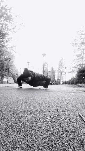 Просто стал каждый день отжиматься смотреть онлайн