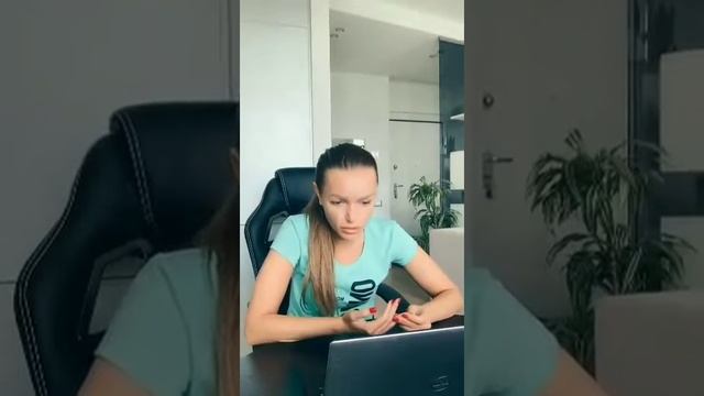 КАК БЫТЬ ДЕВОЧКОЙ ЕСЛИ ТЫ С ЯЙЦАМИ? смотреть онлайн