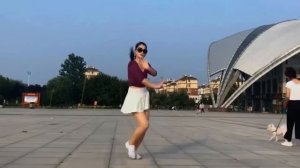 Есть женщины как птицы Есть женщины лисицы Есть женщи?