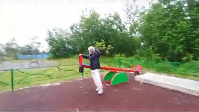 Обзор на площадку в ДЕРЕВНЕ! смотреть онлайн