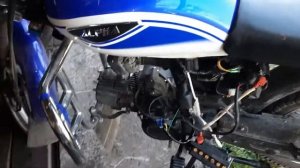 Мопед Альфа не работают электро приборы садится аккум