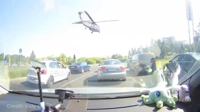 Вынужденное посадка Американского вертолета в Будапе смотреть онлайн