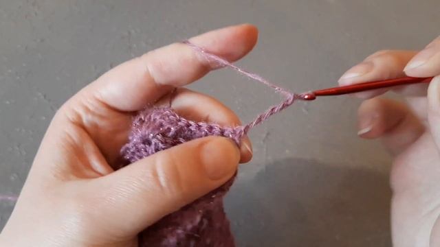 Вяжем плотный узор с рельефным элементом крючком. (N 14) смотреть онлайн