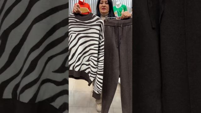 ЖЕНСКИЕ КОСТЮМЫ ОСЕНЬ-ЗИМА 2023/2024 смотреть онлайн