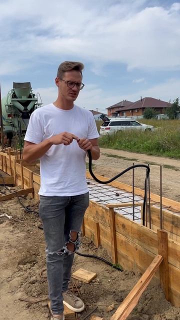 Электричество под забор #заборсвоимируками #заборпод? смотреть онлайн