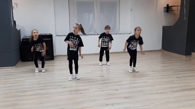HEY MAMA Группа, хип-хоп, мини, дебют STREET DANCE STUDIO, г. Лисичанск смотреть онлайн