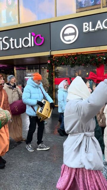 31.12.2024 Новогодняя махахаринама в Москве. Harinama in Moscow, Russi смотреть онлайн