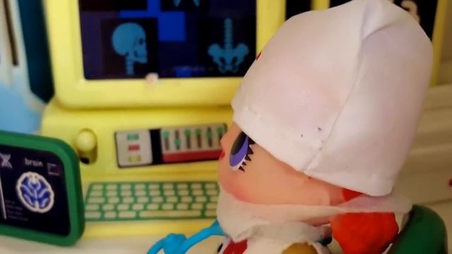 МУЛЬТИК ЛОЛ😜 ВСЕ КУКЛЫ В САМОЛЕТ НЕ ВЛЕЗУТ😱 БЕЖИМ ИЗ смотреть онлайн