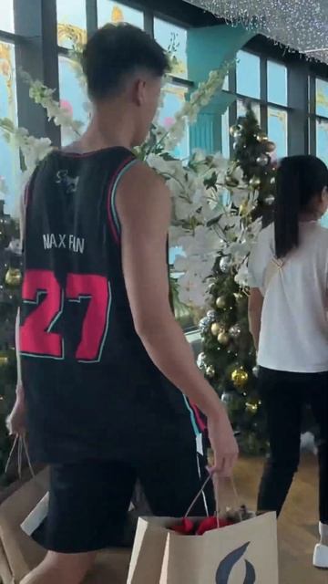 Торговый центр Central на Пхукете перед Новым Годом | очен смотреть онлайн