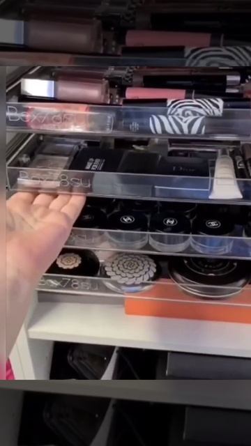 Шкаф для бьюти блогера/мастера смотреть онлайн