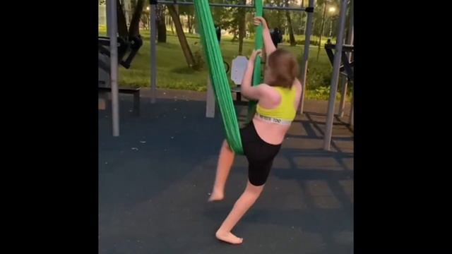 Самые простые трюки на Antigravity гамаке Lлегкоl
