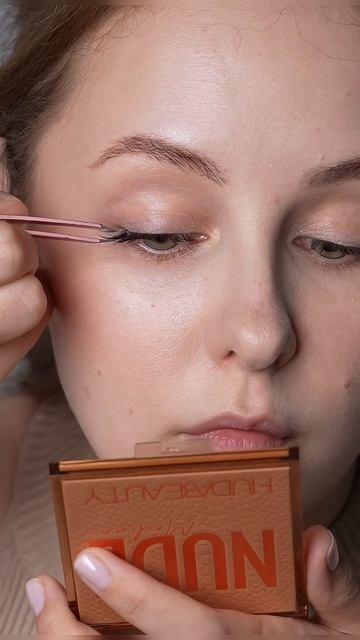 Как клеить ресницы пучки смотреть онлайн