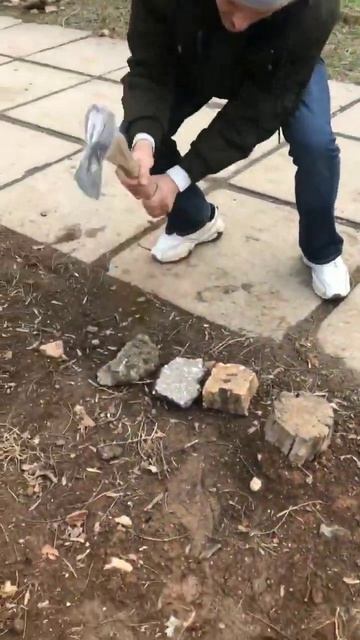 Советский топор рубит даже арматуру, но акцию с трудом смотреть онлайн