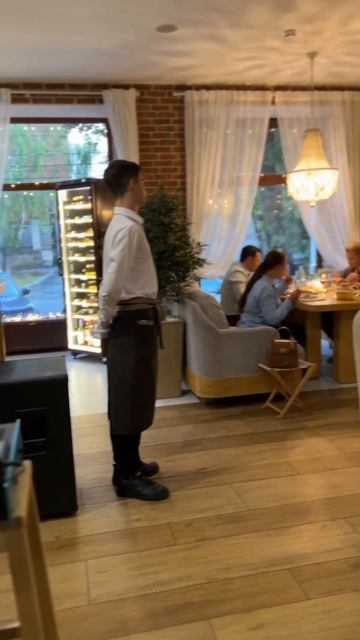 ДиДюЛя - Один день в сентябре (cover) в ресторане Gaudi смотреть онлайн