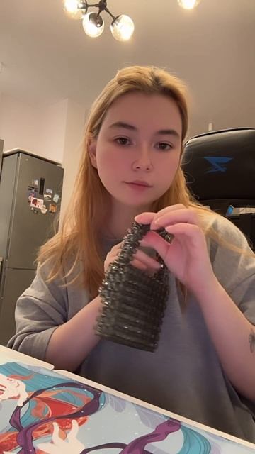 Может быть ленты? Или бантики по бокам? смотреть онлайн