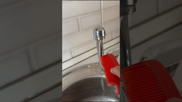 Вода и расчёска