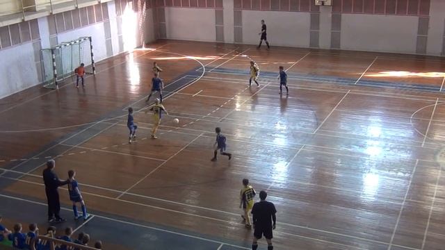 Луч Энергия 2003 А Луч Энергия 2004. За 3-е место. Владивосток мини-футбол. Юноши 2003-2004 гг.р. смотреть онлайн